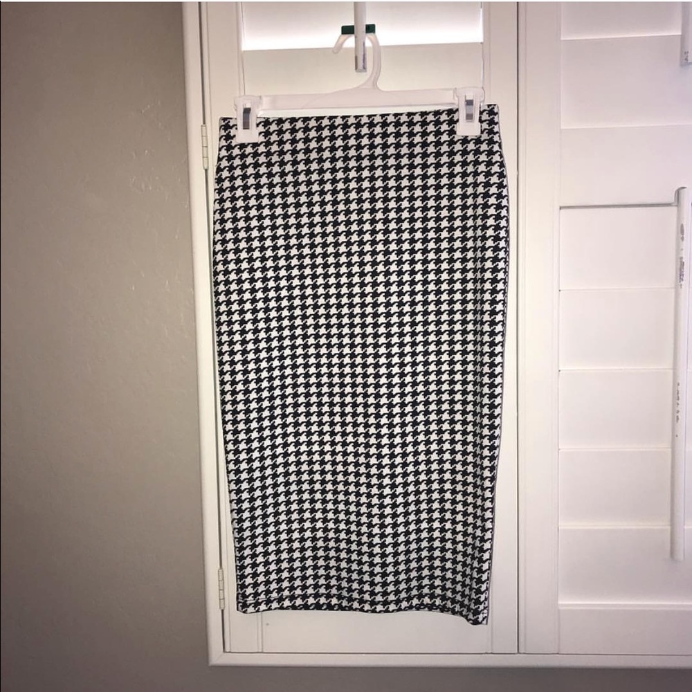 Pencil mid skirt